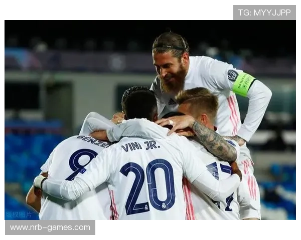 拉莫斯战术适配性引发热议，专家分析其在不同阵型中的关键作用